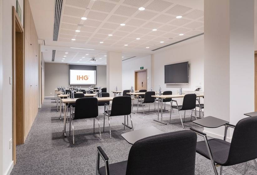 ホテル Holiday Inn Barcelona   Sant Cugat, An Ihg