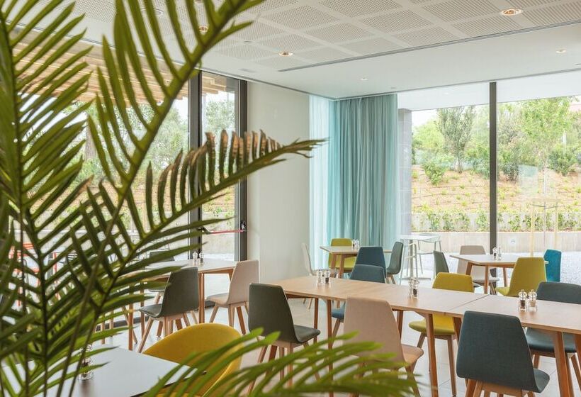 ホテル Holiday Inn Barcelona   Sant Cugat, An Ihg