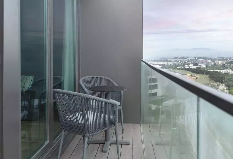 Hotelli Holiday Inn Barcelona   Sant Cugat, An Ihg