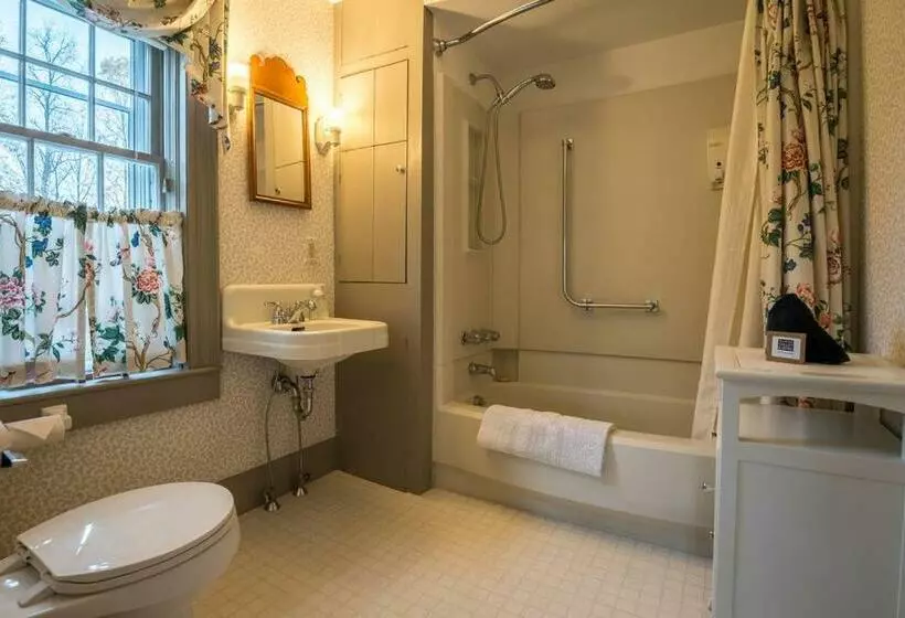 Hotelli Inn At Valley Farms