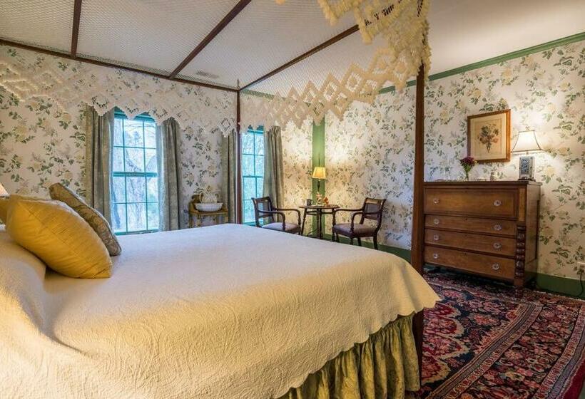 Отель Inn At Valley Farms