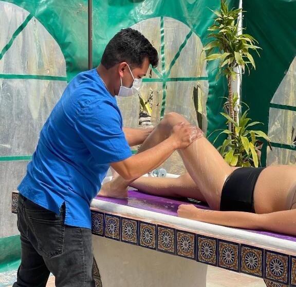 هتل Lavanda Aldea Holística