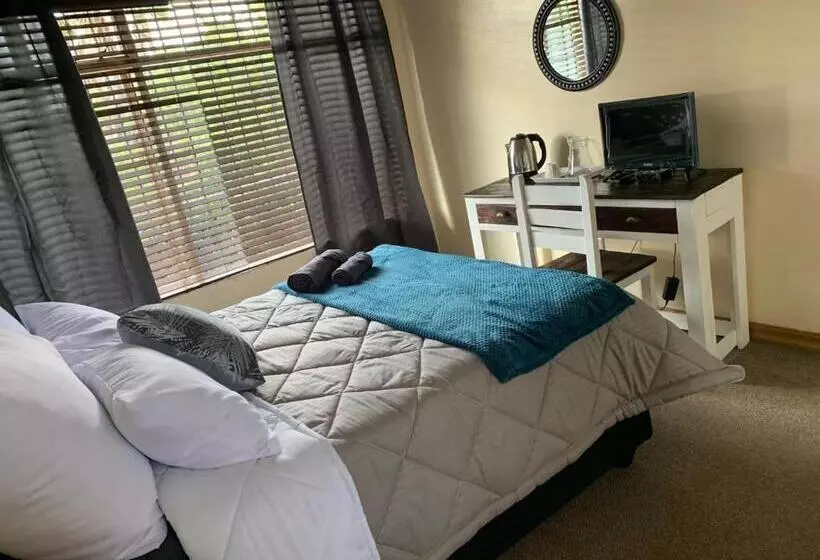 Majatalo Garden Palace Guesthouse