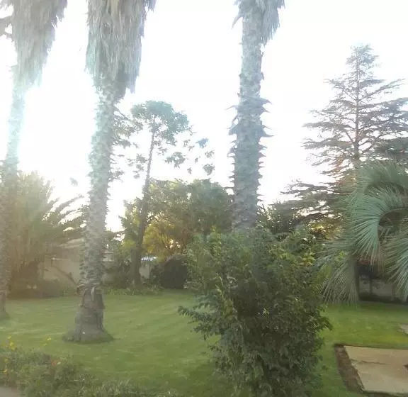 Majatalo Garden Palace Guesthouse