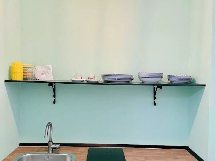 تختخواب و صبحانه Contemax Arthouse