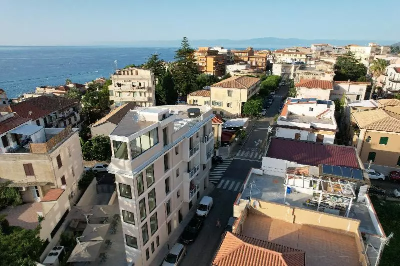 هتل Solmaris Tropea Rooms & Suites