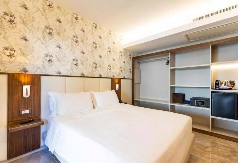 هتل Solmaris Tropea Rooms & Suites
