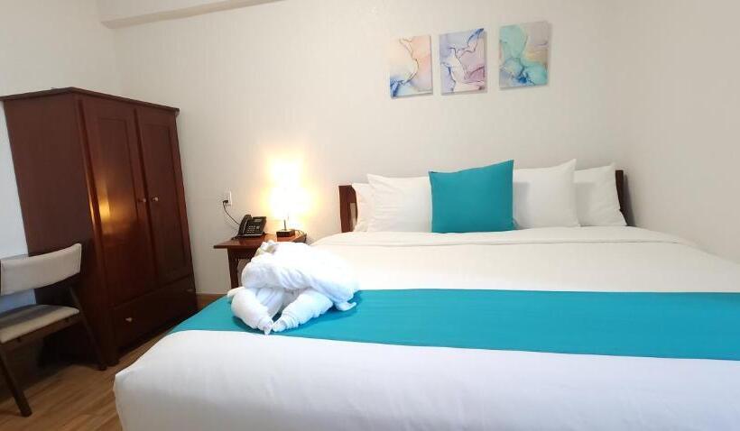 هتل Voyager Sun & Reef