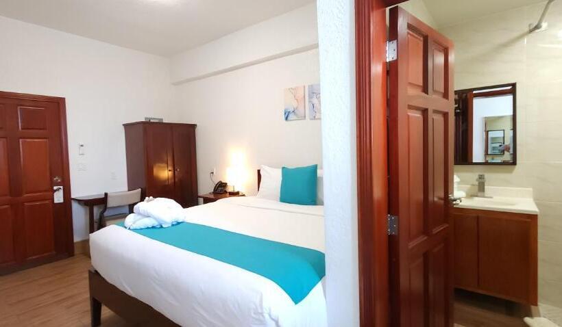 هتل Voyager Sun & Reef