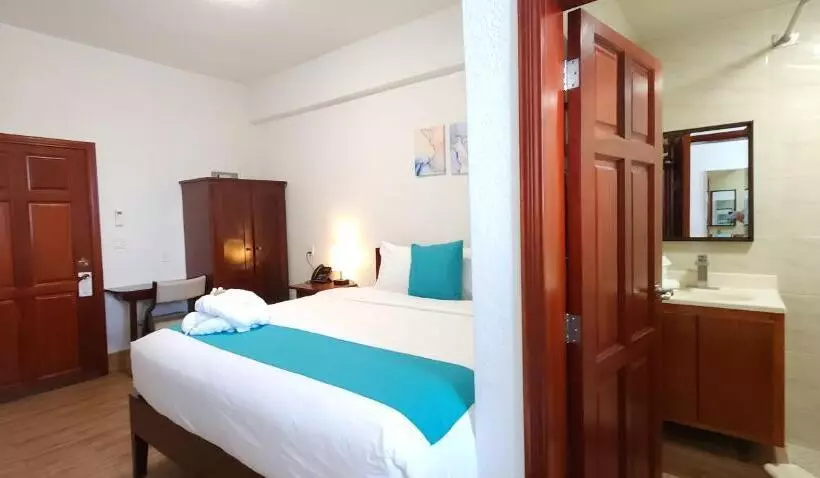 Hotelli Voyager Sun & Reef