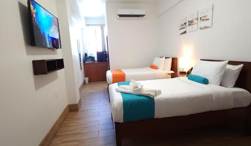 هتل Voyager Sun & Reef