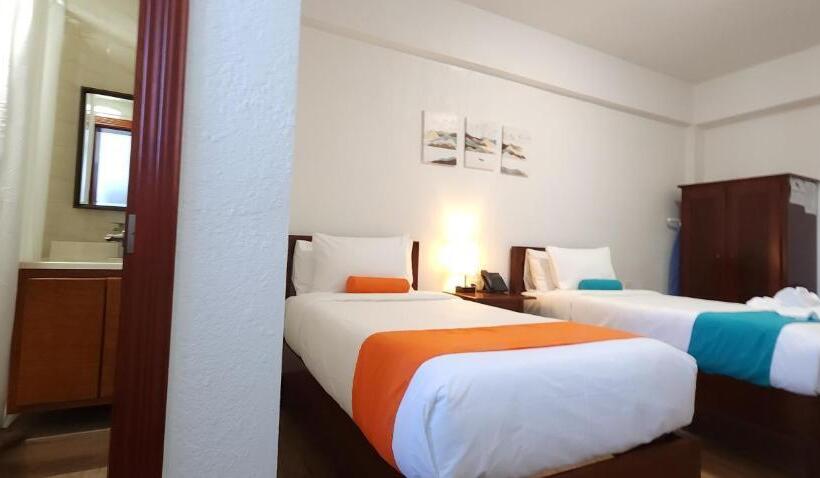 هتل Voyager Sun & Reef