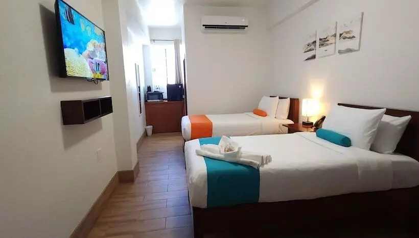 Hotelli Voyager Sun & Reef