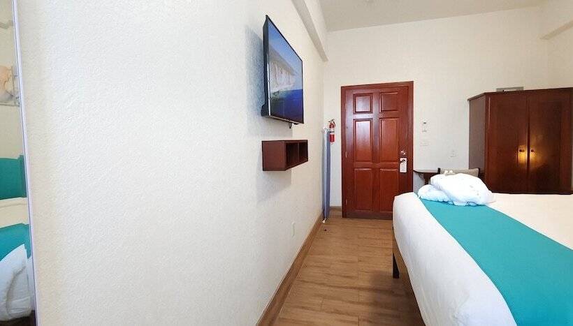 هتل Voyager Sun & Reef