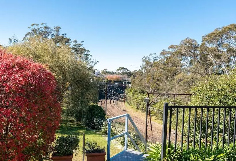 Blue Mountains Highway Motel