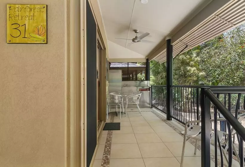 호텔 Ashmore Palms Holiday Village