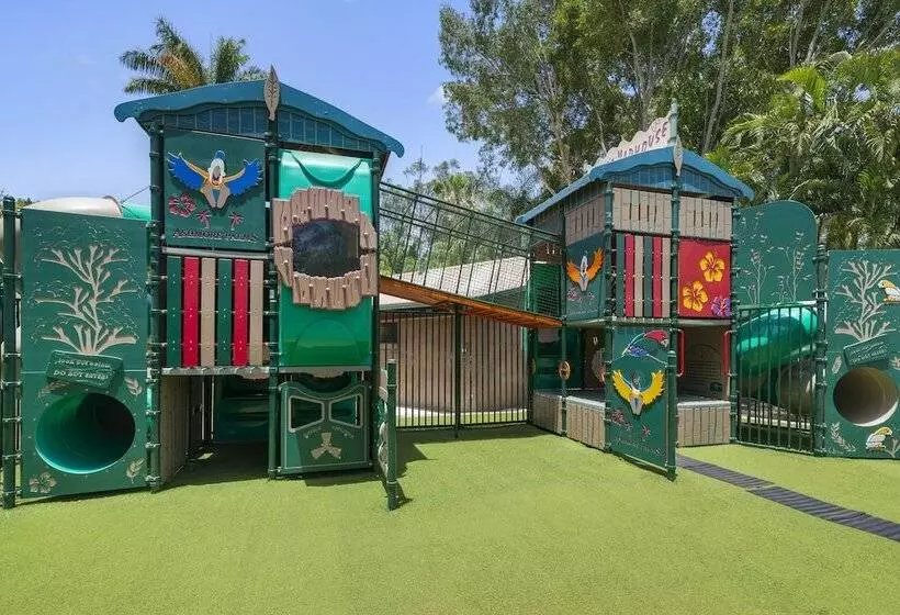 호텔 Ashmore Palms Holiday Village