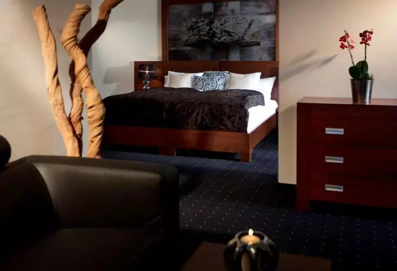 هتل Baren Sigriswil