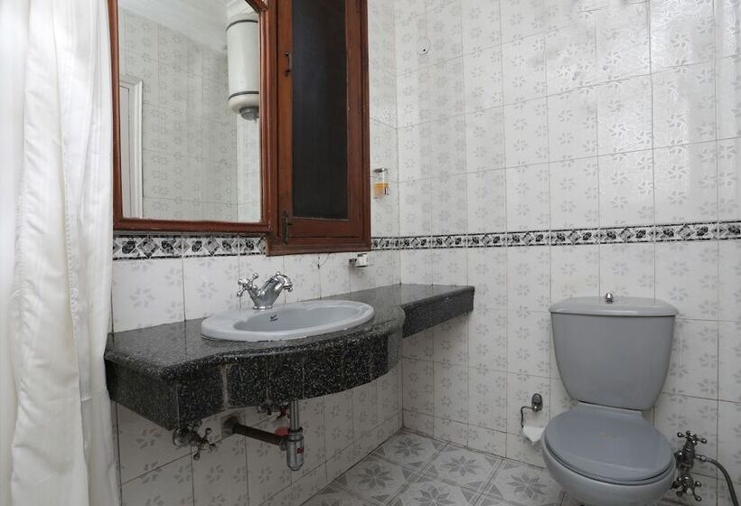 فندق Capital O 12075  Regalia Retreat