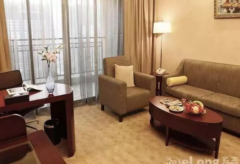 Отель Chengdu Sovereign