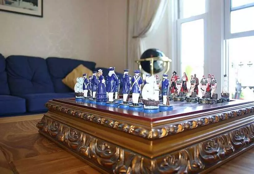 Hotel Exton House