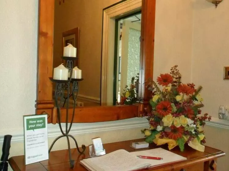 Hotel Exton House