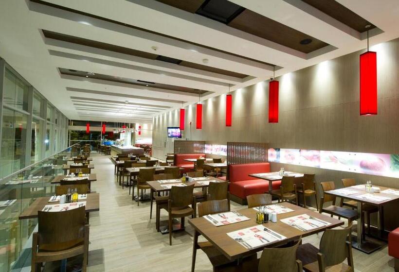 בית מלון כפרי Ibis Medellin