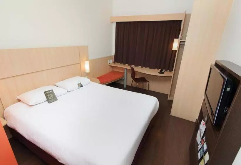 هتل Ibis Medellin