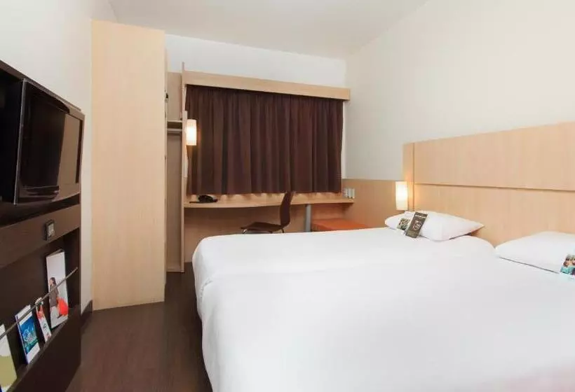 هتل Ibis Medellin