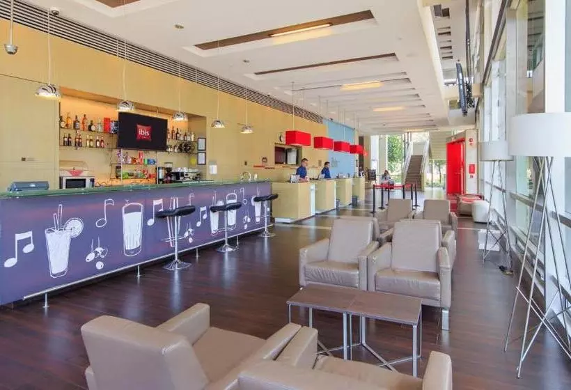 هتل Ibis Medellin