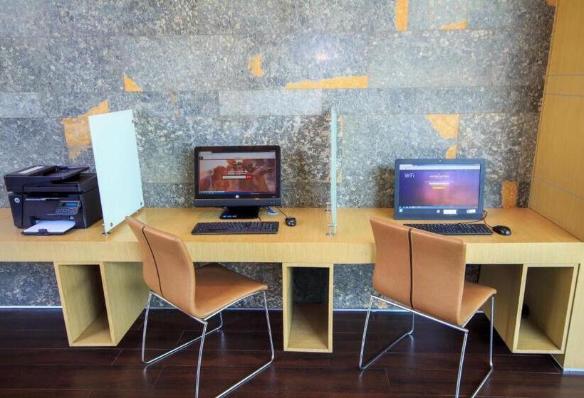 בית מלון כפרי Ibis Medellin