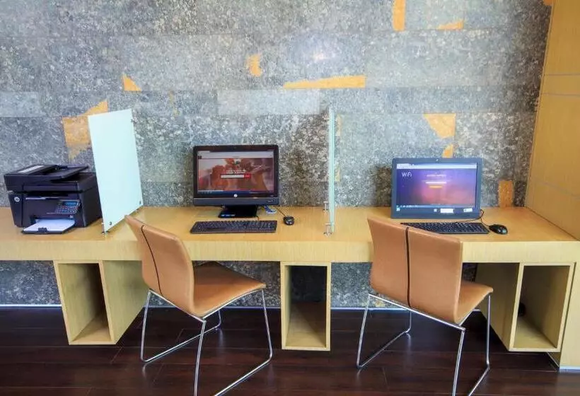 هتل Ibis Medellin