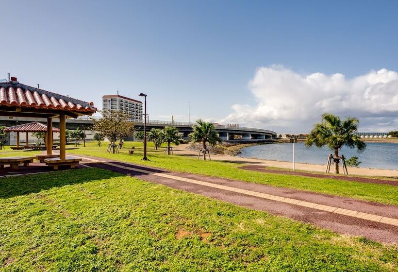 酒店 Naha Beach Side