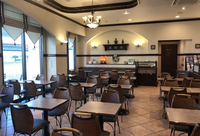 酒店 Naha Beach Side