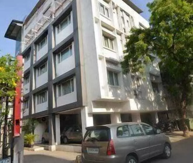 Hotelli Super Townhouse Oriental Inn
