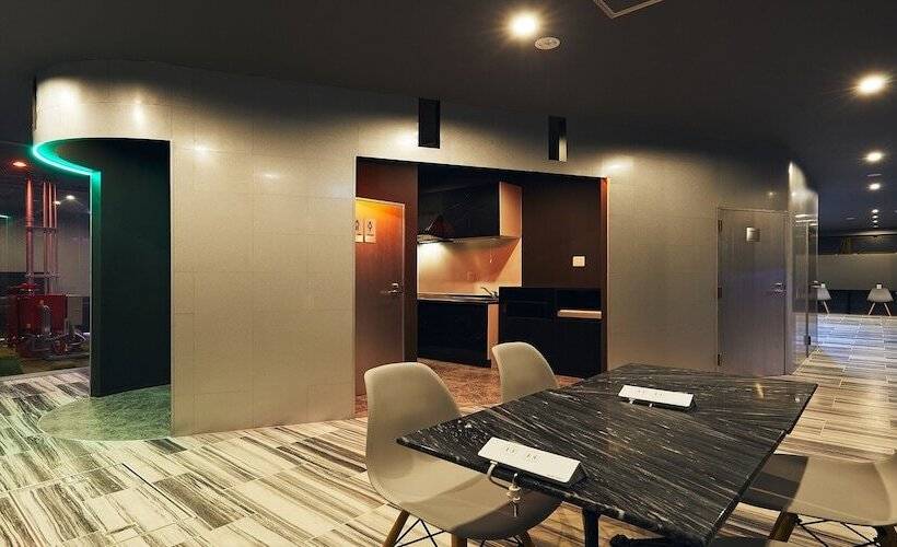 فندق Pivot Shinimamiya Ekimae