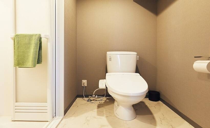 فندق Pivot Shinimamiya Ekimae