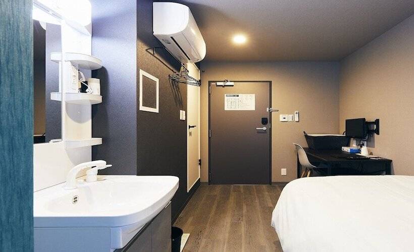 فندق Pivot Shinimamiya Ekimae