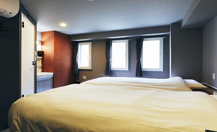 فندق Pivot Shinimamiya Ekimae