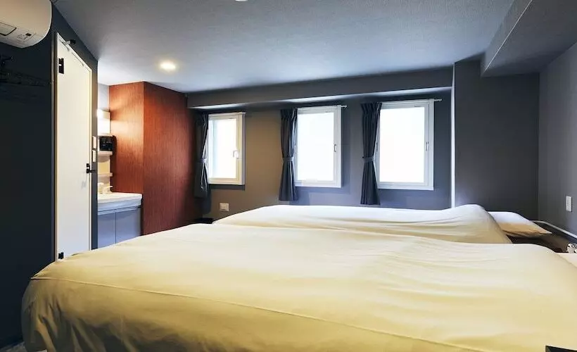 فندق Pivot Shinimamiya Ekimae