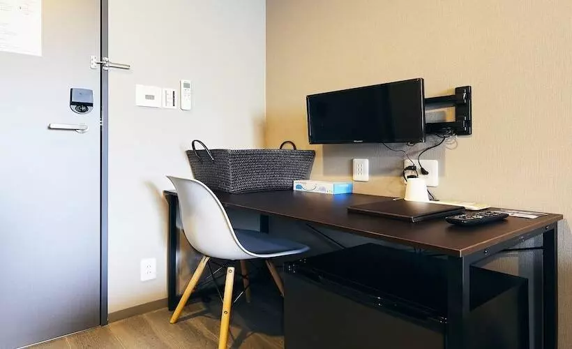 فندق Pivot Shinimamiya Ekimae