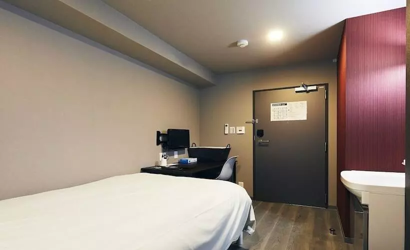 فندق Pivot Shinimamiya Ekimae