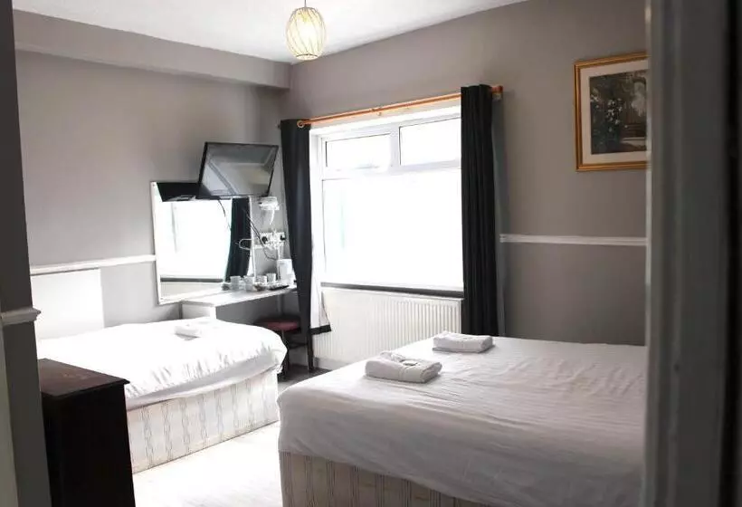 هتل Topaz Blackpool