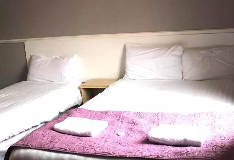 هتل Topaz Blackpool