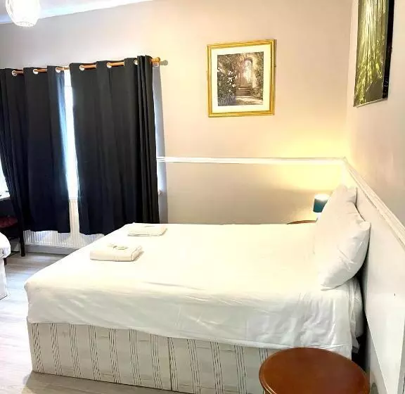 هتل Topaz Blackpool