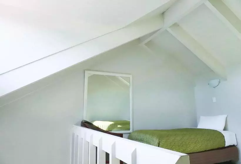 مُتل Airport Manor Inn