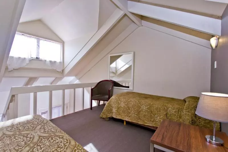 مُتل Airport Manor Inn