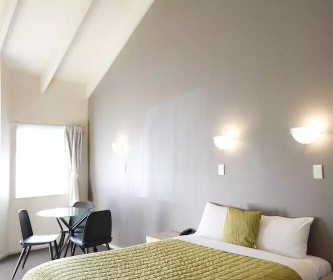 مُتل Airport Manor Inn