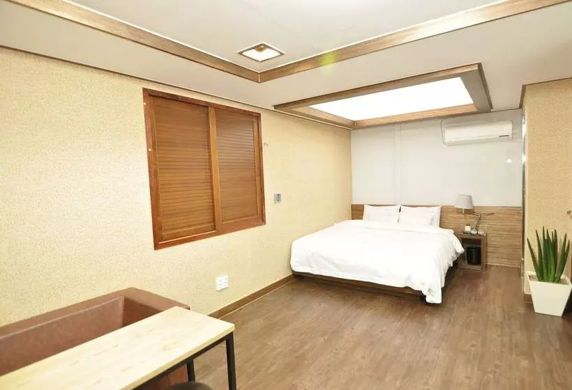 فندق على الطريق Haeundae Society