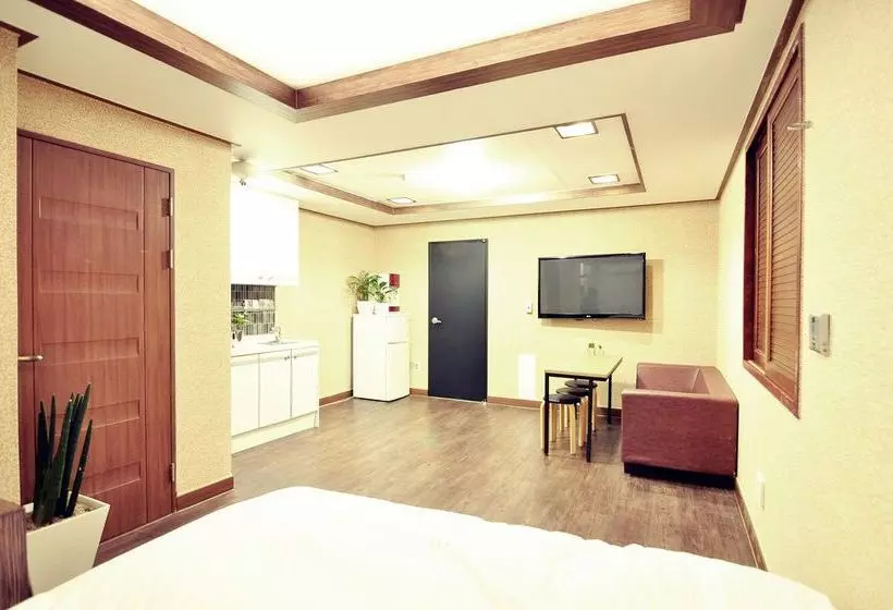 فندق على الطريق Haeundae Society